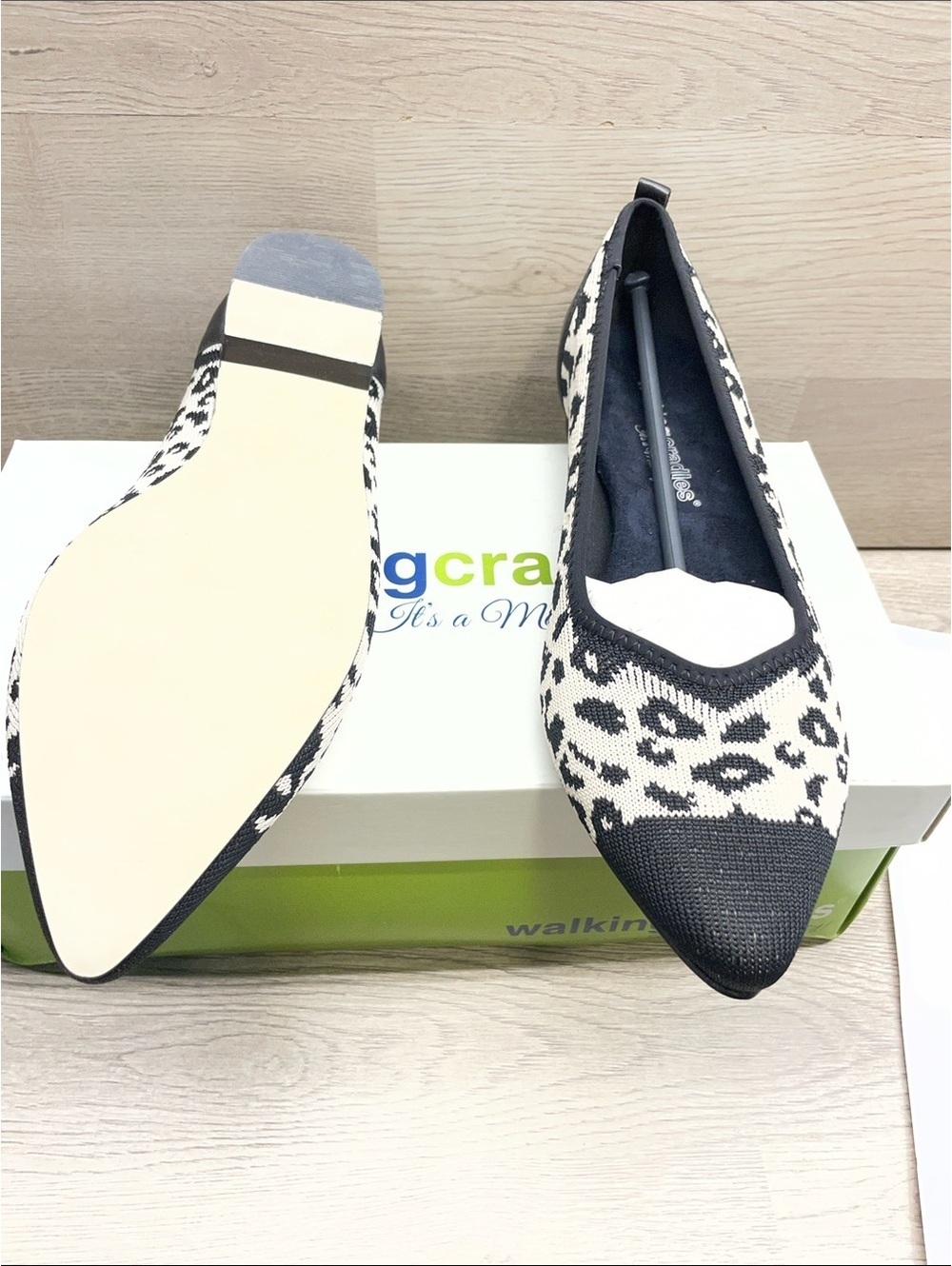 Walking Cradles Black and White Leopard Knit Pointed Flats #171